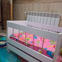 تخت خواب نوزاد گهواره ای|تخت و صندلی بچه|قم, شهرک امام حسن|دیوار