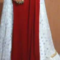 لباس محلی اصلا پوشیده نشده