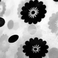 پارچه چادر مجلسی نو (گل ها برجسته و مخملی )