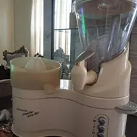 یک مخلوط کن و یک بخار پز
