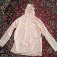 لباس دخترانه و زنانه|لباس|میانه, |دیوار