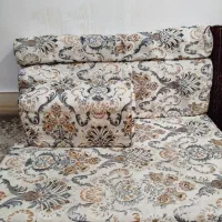 دوعدد پشتی ویک عدد پشتی خلیجی با زیر دستی|پشتی|بندر امام خمینی, |دیوار