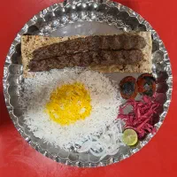 نیروی خانم در رستوران