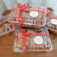 شیرینی زنجبیلی با آرد گندم در دو طعم|خوردنی و آشامیدنی|تربتحیدریه, آبشار|دیوار