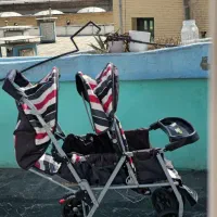 کالسکه دو قلو