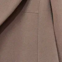 پالتو|لباس|قم, باغ کرباسی|دیوار