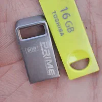 فلش 8و16گیگ