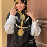 روسری که توی هر رنگش می‌درخشی|لباس|بوشهر, |دیوار