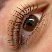 مدل برای لیفت و لمینیت ابرو و مژه