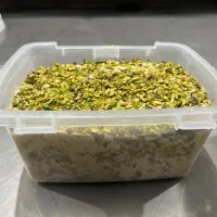 حلواارده غلتان در مغز پسته