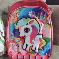 کیف مدرسه نو|کیف، کفش، کمربند|شیراز, کوشک میدان|دیوار