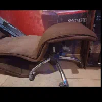 صندلی شکسته