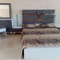 یک عدد تخت خواب دو نفره در حد نو