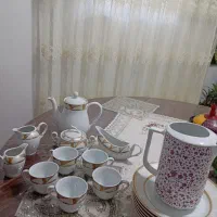 مقداری ظروف آشپزخانه