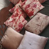 8 عدد کوسن باهم 300 و وسایل دیگر