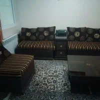 فروش مبل همراه با کنسول سه گوش و میز جلومبلی|مبلمان خانگی و میز عسلی|شیراز, عفیف‌آباد|دیوار
