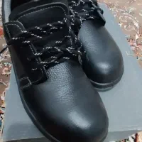 کفش کار کلار|کیف، کفش، کمربند|قم, قلعه کامکار|دیوار