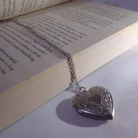 گردنبند لاکت قلبی
