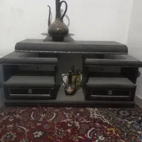 یک عددمیزتلوزیون