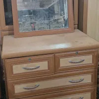 سرویس چوب شامل کمدلباسی،دراور،میزآرایشی وپادری|مبلمان خانگی و میز عسلی|زرند, |دیوار