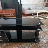 میز تلویزیون شیشه ای