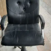 فروش صندلی مدیریتی سالم در حد نو