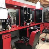 تجهیزات دست دو در حد نو آرایشگاه آقایان و بانوان