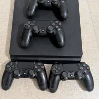 پلی استیشن ps4 به همراه ۴ دسته پی اس فور