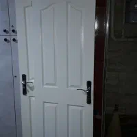 درب چوبی اتاق