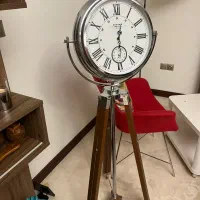 ساعت ایستاده پایه دار