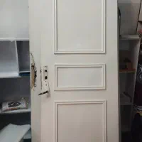 دو عدد درب چوبی