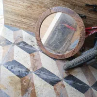 آیینه|آینه|اصفهان, حصه جنوبی|دیوار