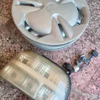 چراغ عقب پرایدی سفید رنگ و قالپاق