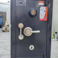 گاوصندوق کوچک|ابزارآلات|مشهد, پروین اعتصامی|دیوار