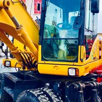 بیل مکانیکی کماتسو 180 لاستیکی