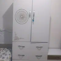 کمد لباس تمیز