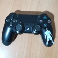 دسته پی اس فور ( ps4 )