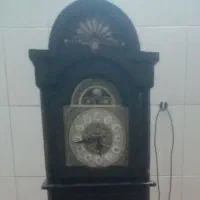 ساعت ایستاده ملودی زن