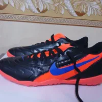 کفش ورزشی فوتسال و فوتبال