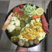 کلیه خدمات ،نظافت و شستن ظروف (کافه و رستوران)