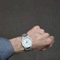 ساعت ادیفایس داخل سفید