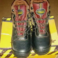 کفش ایمنی پانخورده سایز۴۲