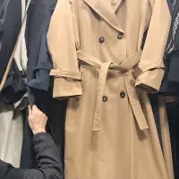 ۲ فروشنده خانم نیازمندیم