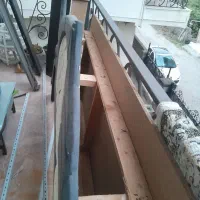 اتخت دو نفره با تشکر. کارکرده و میز تی وی نو