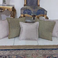 کوسن  یشمی وقرمز|حراج|تهران, جمال‌زاده|دیوار