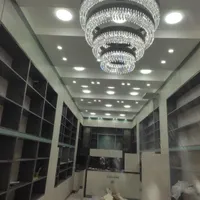 استاد کار برق و کارگر ساده برقکار