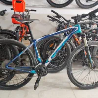 جاینت اسکات فوجی مریدا، نقد و اقساط