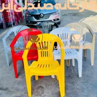 میز و صندلی پلاستیکی طرح کمیل نهارخوری غذاخوری