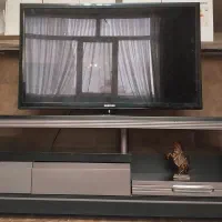 تلویزیون ومیز ال ای دی