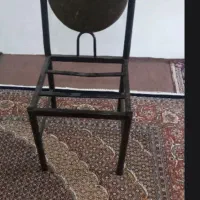 صندلی چهار چوب صندلی سالم هست